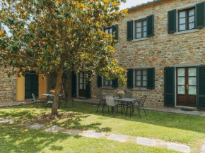 Rustic Farmhouse in Cortona with Swimming Pool